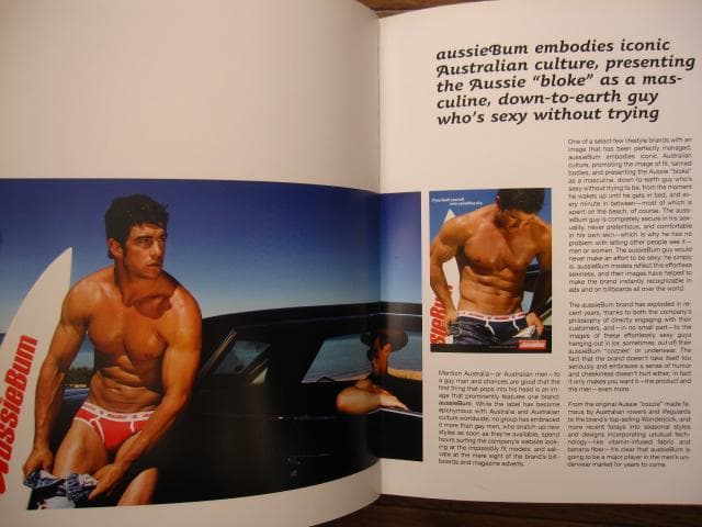 アート・デザイン・音楽 Brief Encounters: Underwear Inspires Art