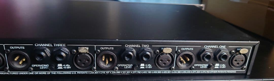 DBX 　1046　コンプレッサー/リミッター