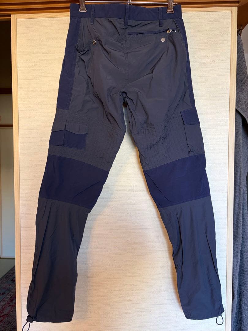KITH カーゴパンツ　ネイビー
