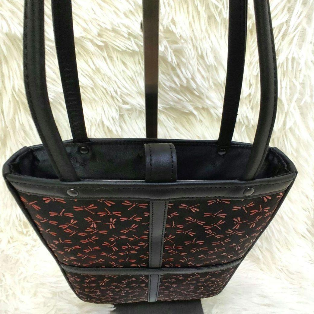 新品未使用✨印傳屋 甲州印伝　高級手提げ　上品トート 黒×赤トンボ