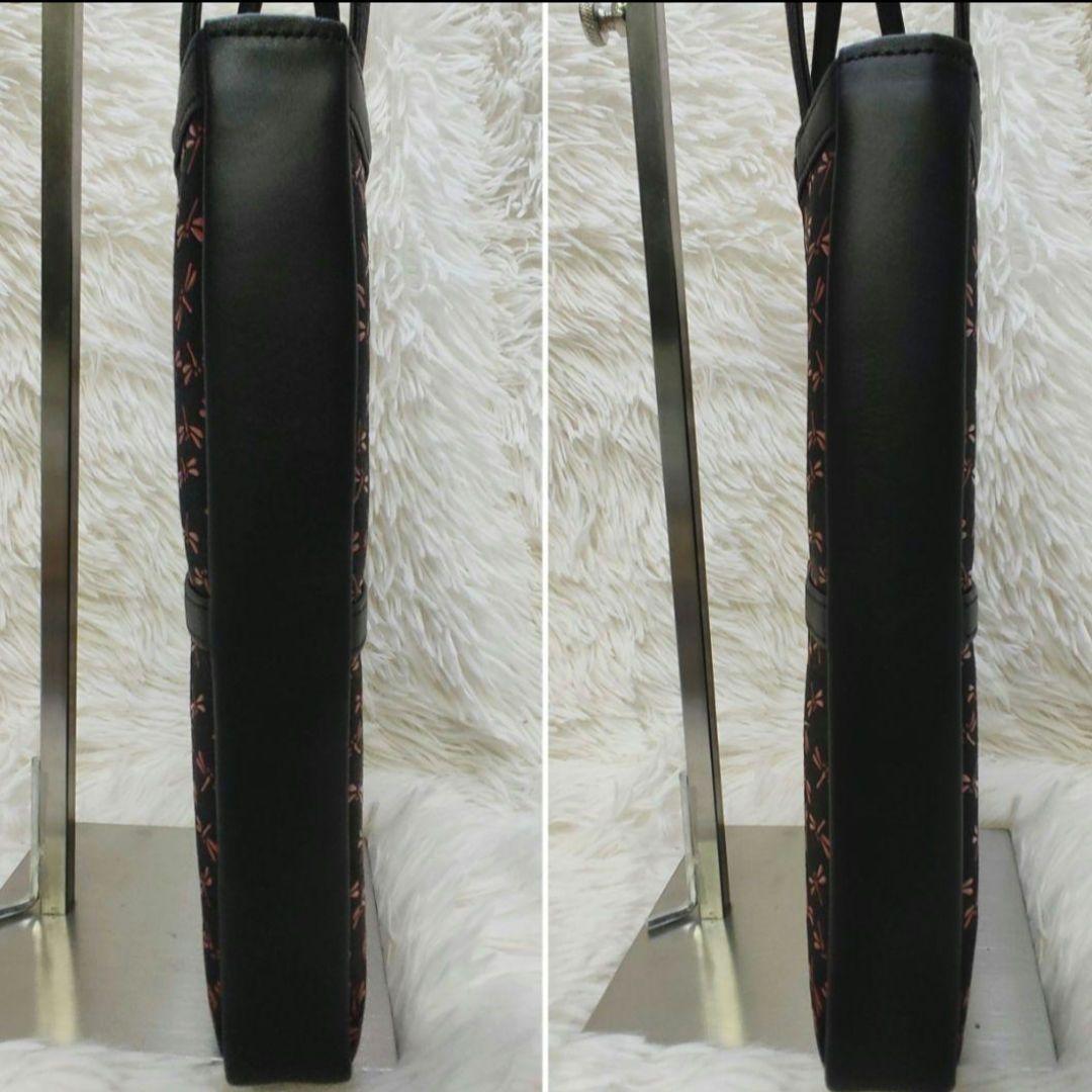新品未使用✨印傳屋 甲州印伝　高級手提げ　上品トート 黒×赤トンボ