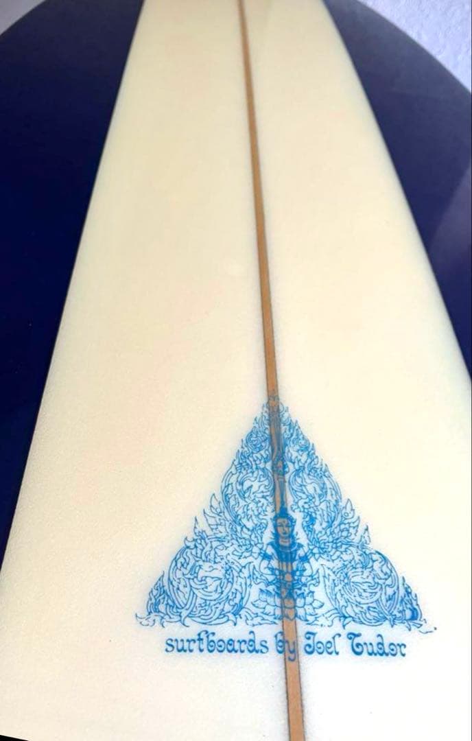 レア品 Ｊチューダーカルマ6'1 \" テール付近Wコンケーブ プロショップOH済