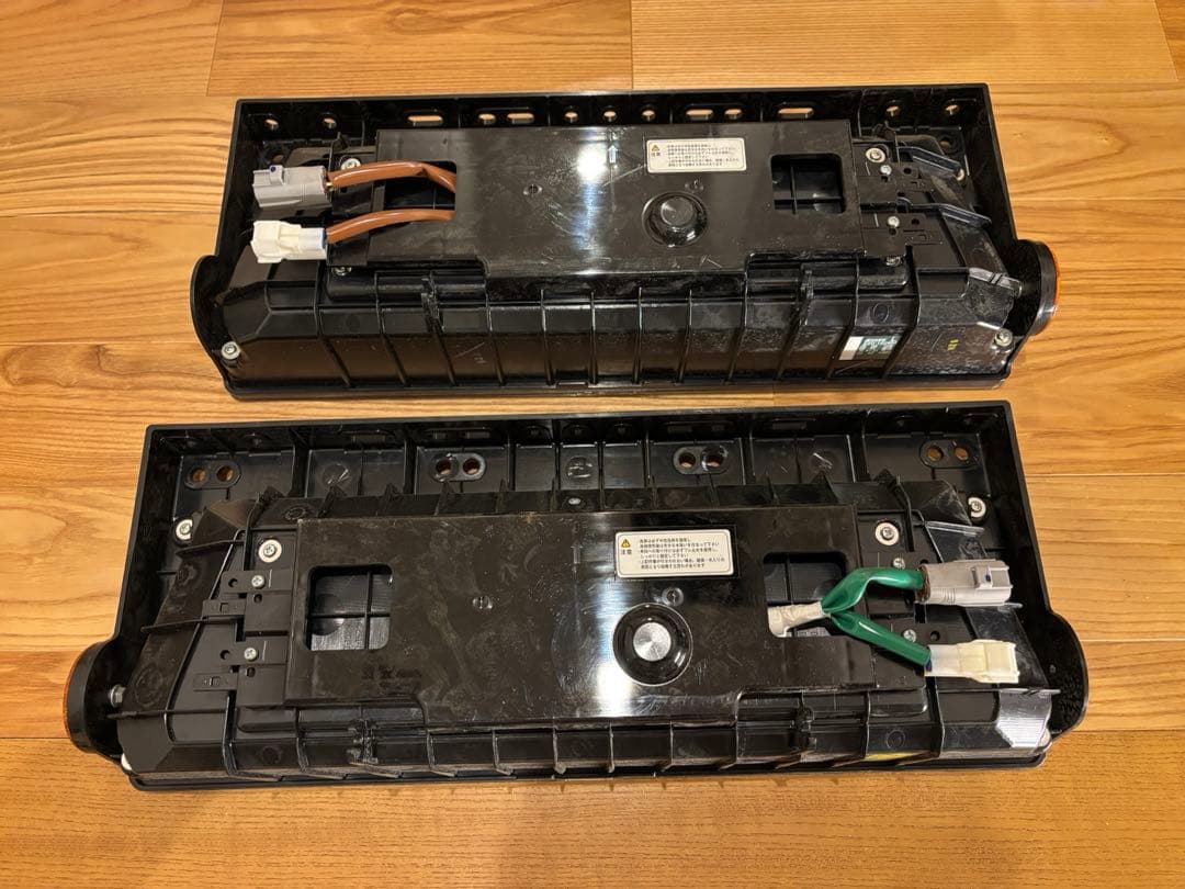 KOITO 3連LEDテールランプ　シーケンシャル
