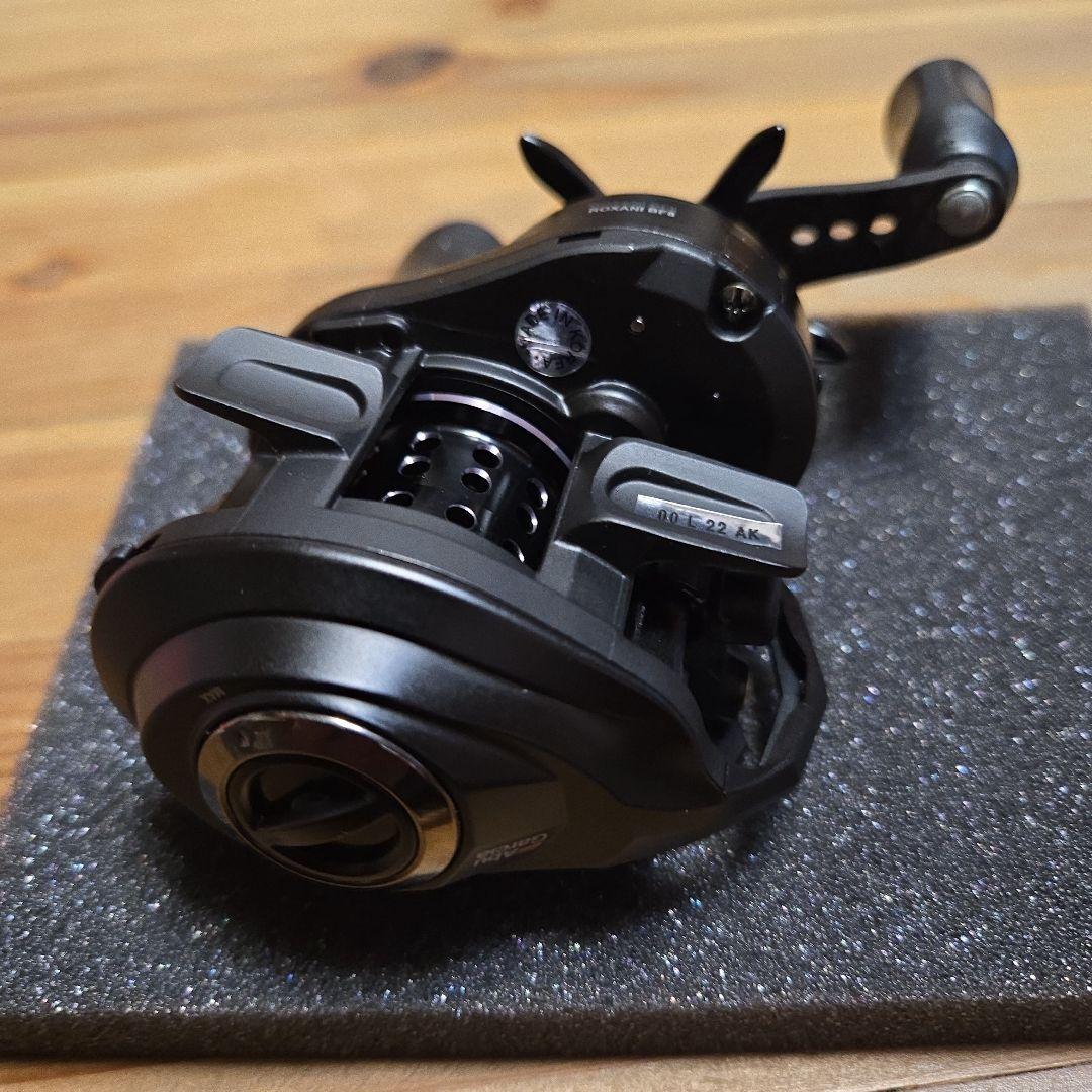 Abu Garcia ROXANI BF8 ベイトリール