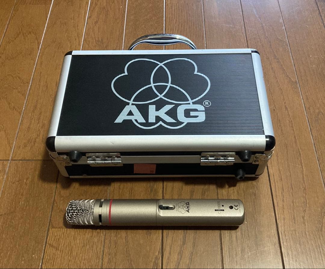 AKG C 1000 S コンデンサーマイク￼