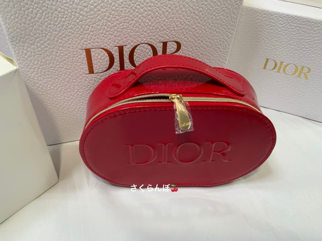 2025年　DIOR ノベルティポーチ　［新品未使用］エナメル　レッド値下げ