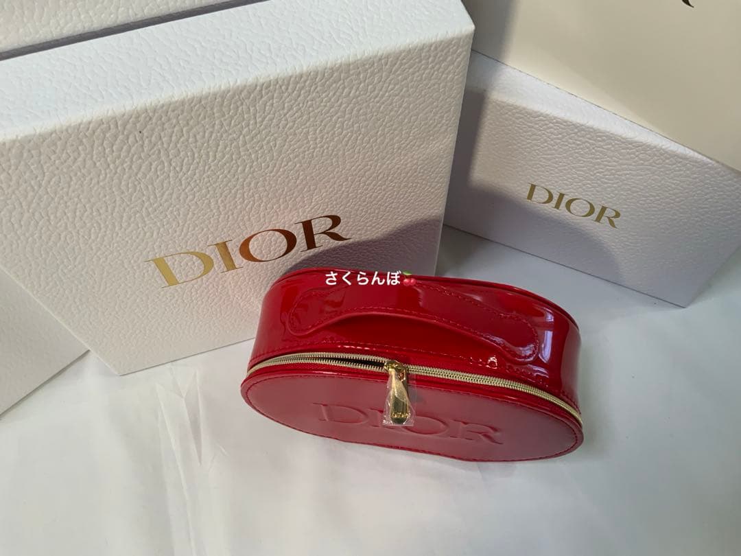 2025年　DIOR ノベルティポーチ　［新品未使用］エナメル　レッド値下げ
