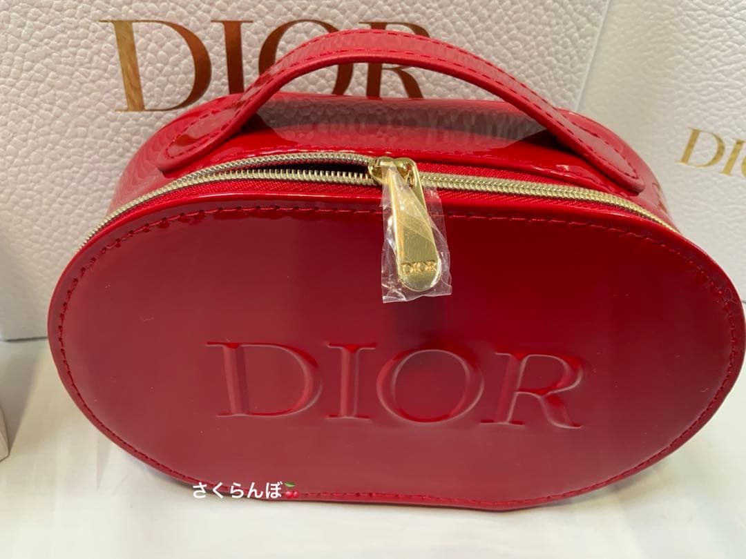 2025年　DIOR ノベルティポーチ　［新品未使用］エナメル　レッド値下げ