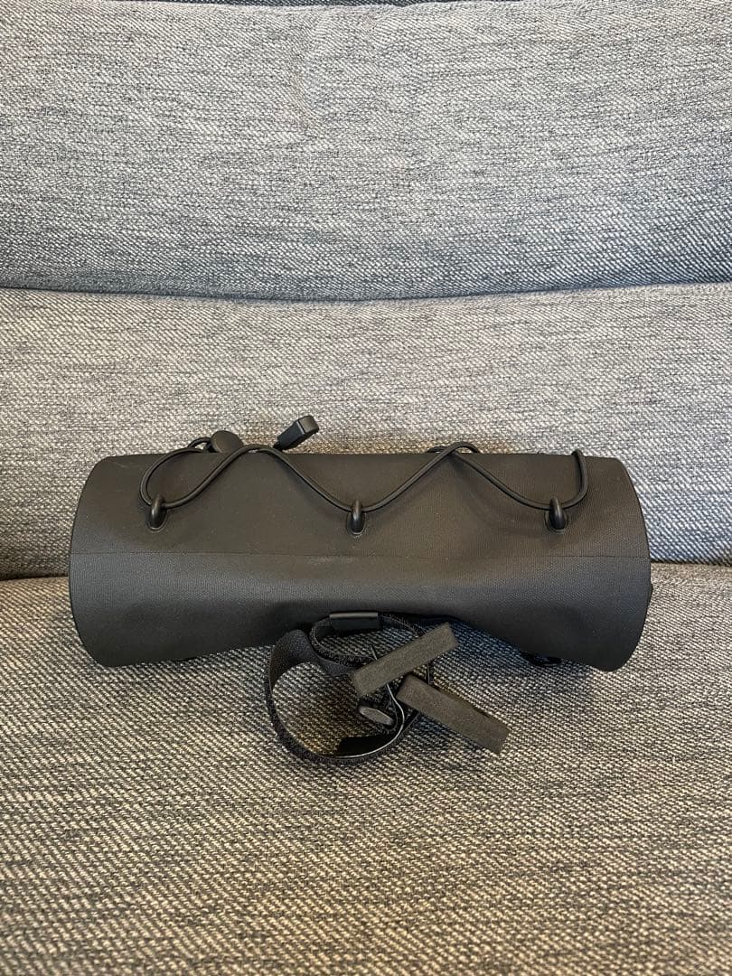 Muc-Off XPLORER BAR BAG 2.4L ハンドルバーバック