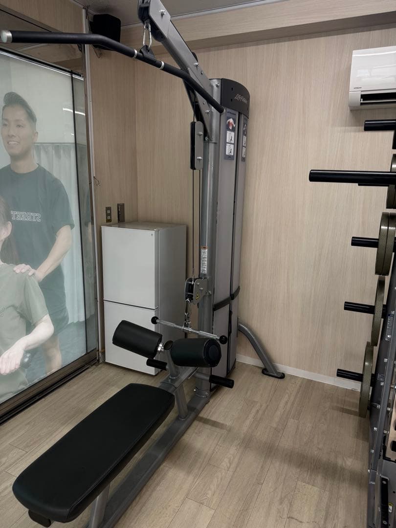 Life Fitness ラットプルダウン
