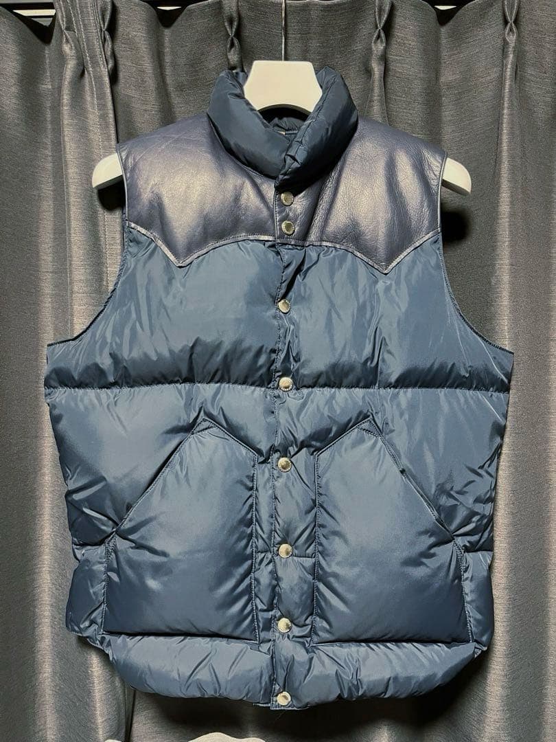 SOPHNET. × Rocky Mountain DOWN VEST