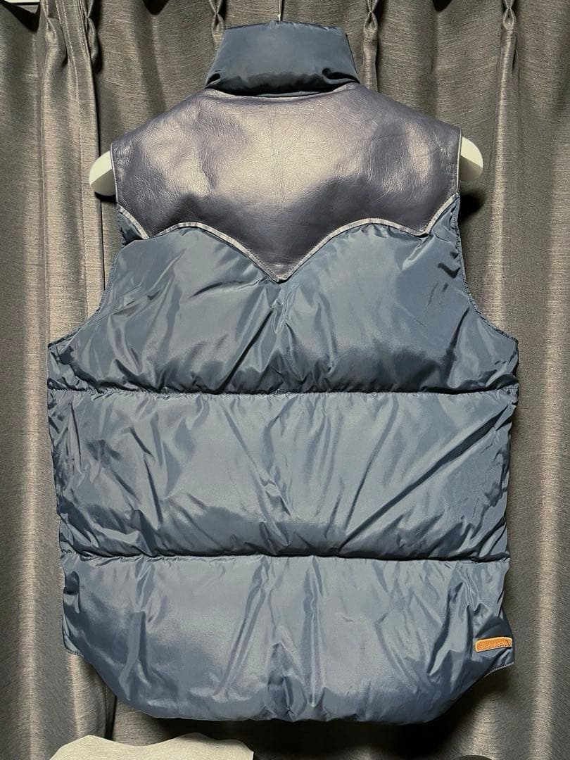 SOPHNET. × Rocky Mountain DOWN VEST
