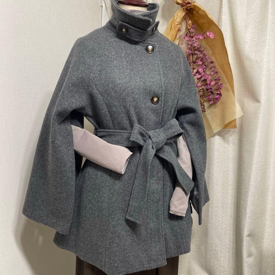 【美品】11%OFF！Louere ハイネックミドル丈コートＭ　スリットスリーブ