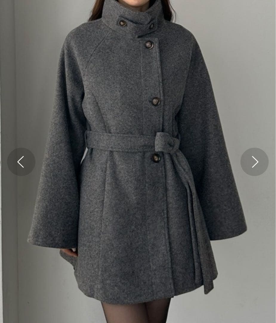 【美品】11%OFF！Louere ハイネックミドル丈コートＭ　スリットスリーブ