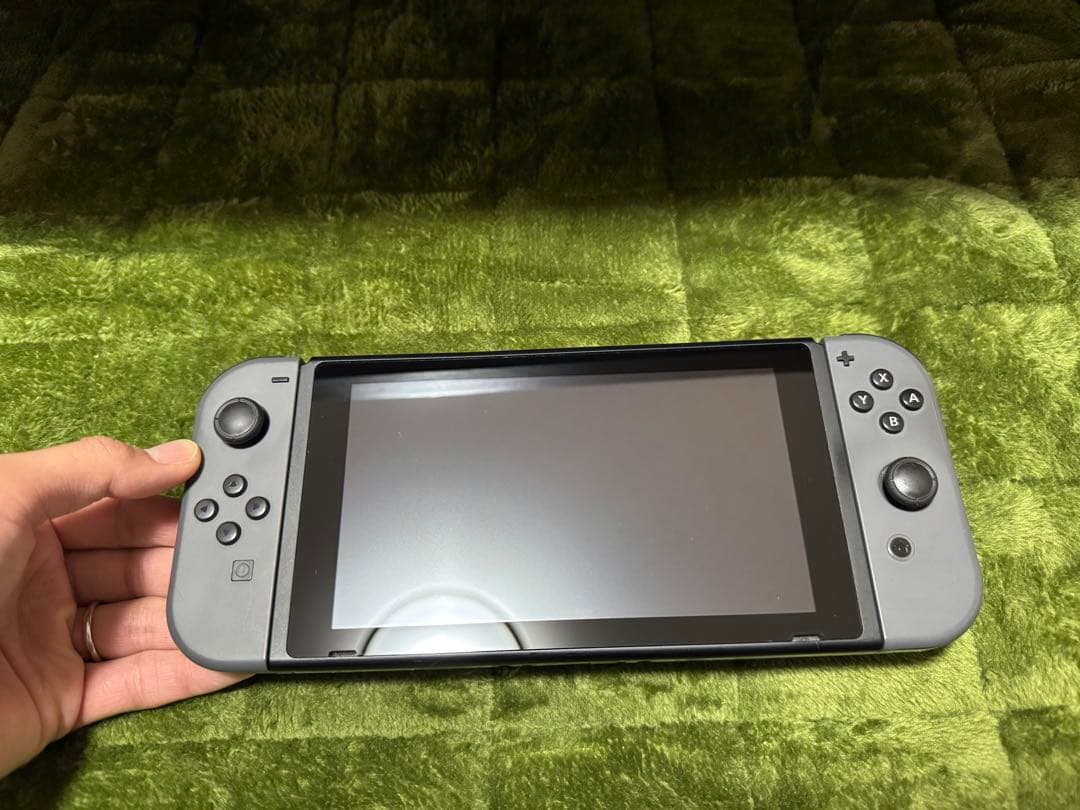 Switch本体、SDカード付き
