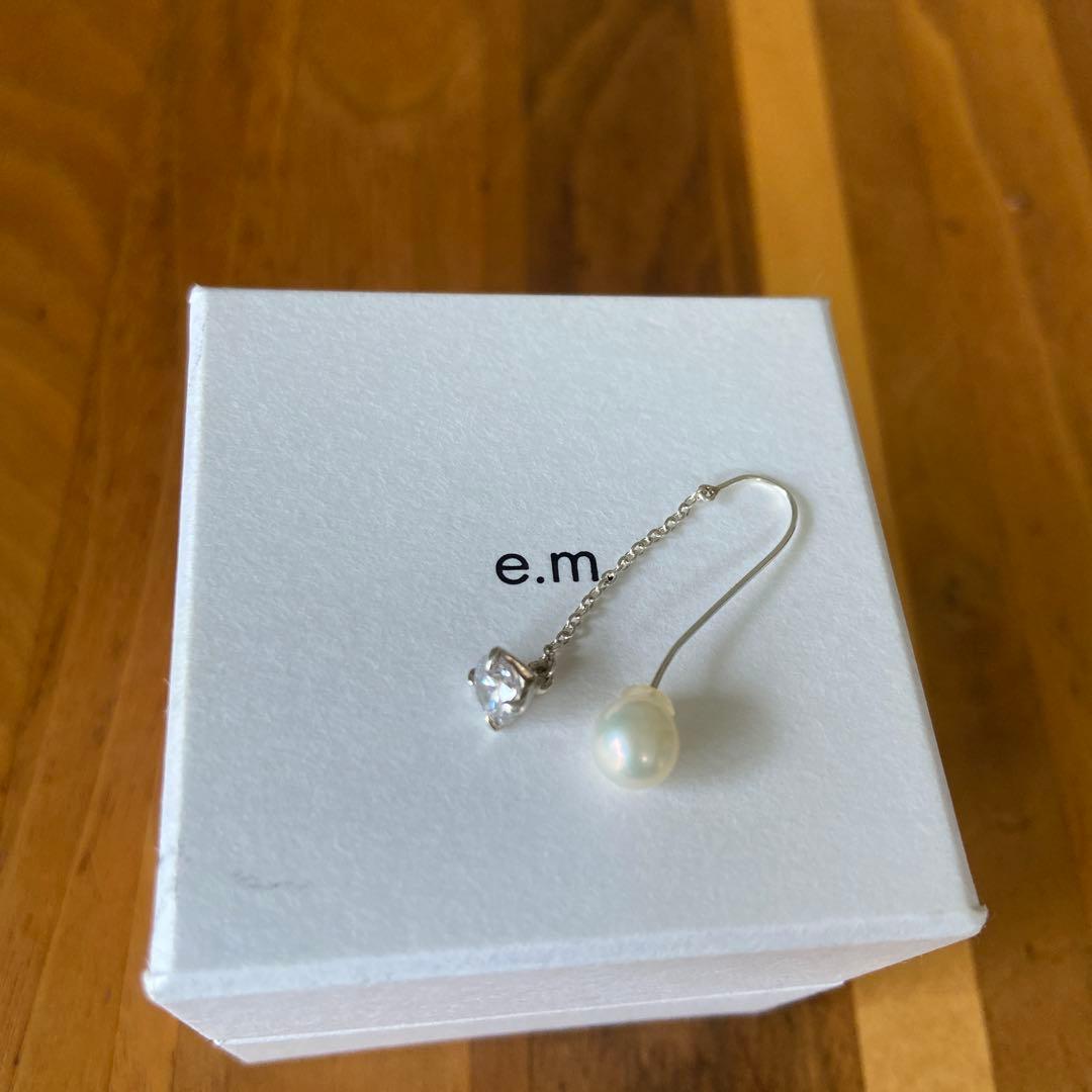 e.m. パール ストーン 片耳用ピアス