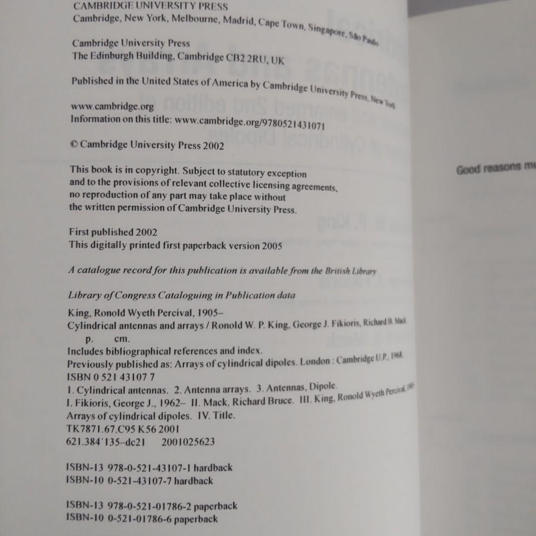 洋書 Cylindrical Antennas and Arrays