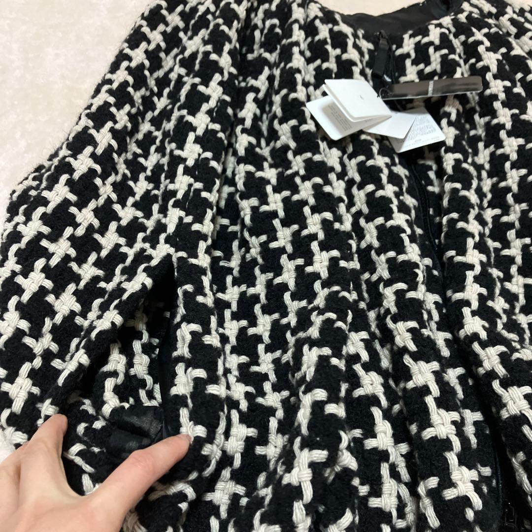 新品未使用品　タグ付き　アルマーニ　バルーンケープブルゾン　ポンチョ