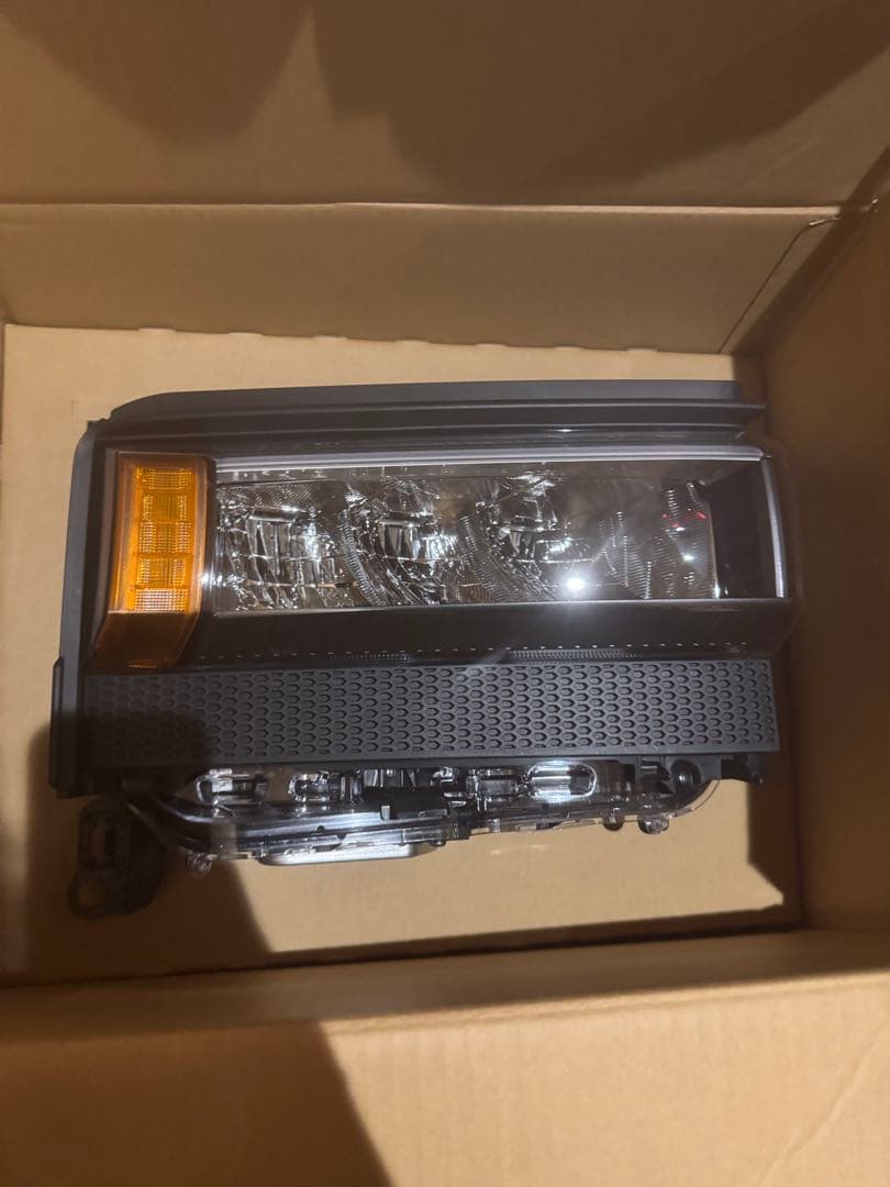 ランクル250 VX 角目　ヘッドライト
