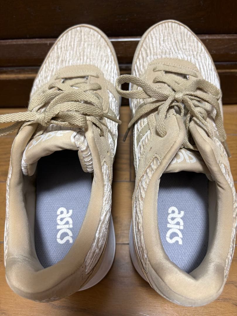 【新品未使用】 アシックス ランニングシューズ　LYTE CLASSIC