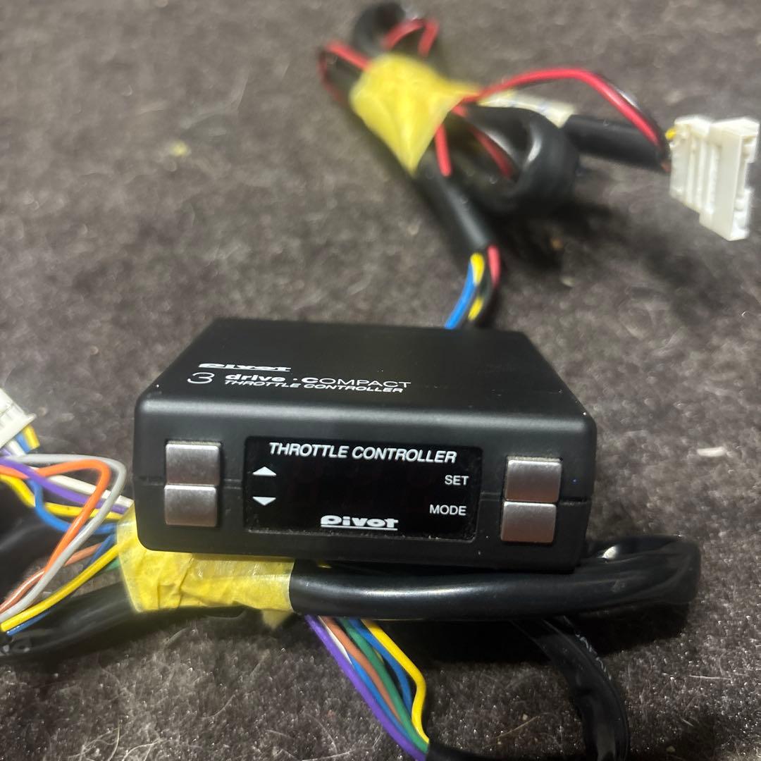 3 drive COMPACT スロットルコントローラー　ダイハツ