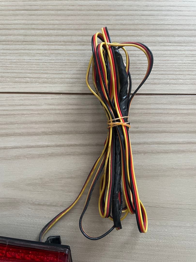 【中古】ヴァレンティ　LEDリアバンパーリフレクター　トヨタ　タイプ1