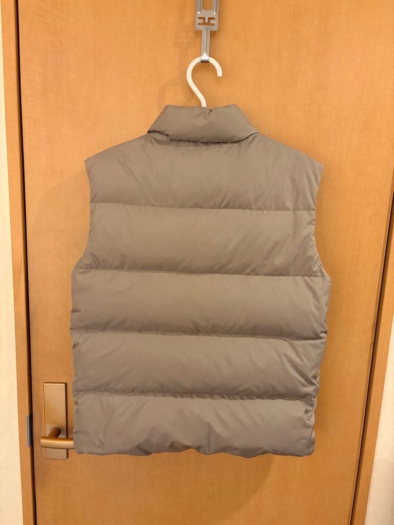 LACOSTE メンズベージュ ダウンベスト 50/4