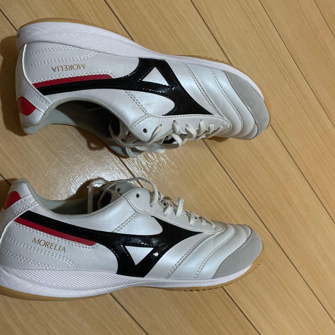 ミズノ モレリア フットサルシューズ