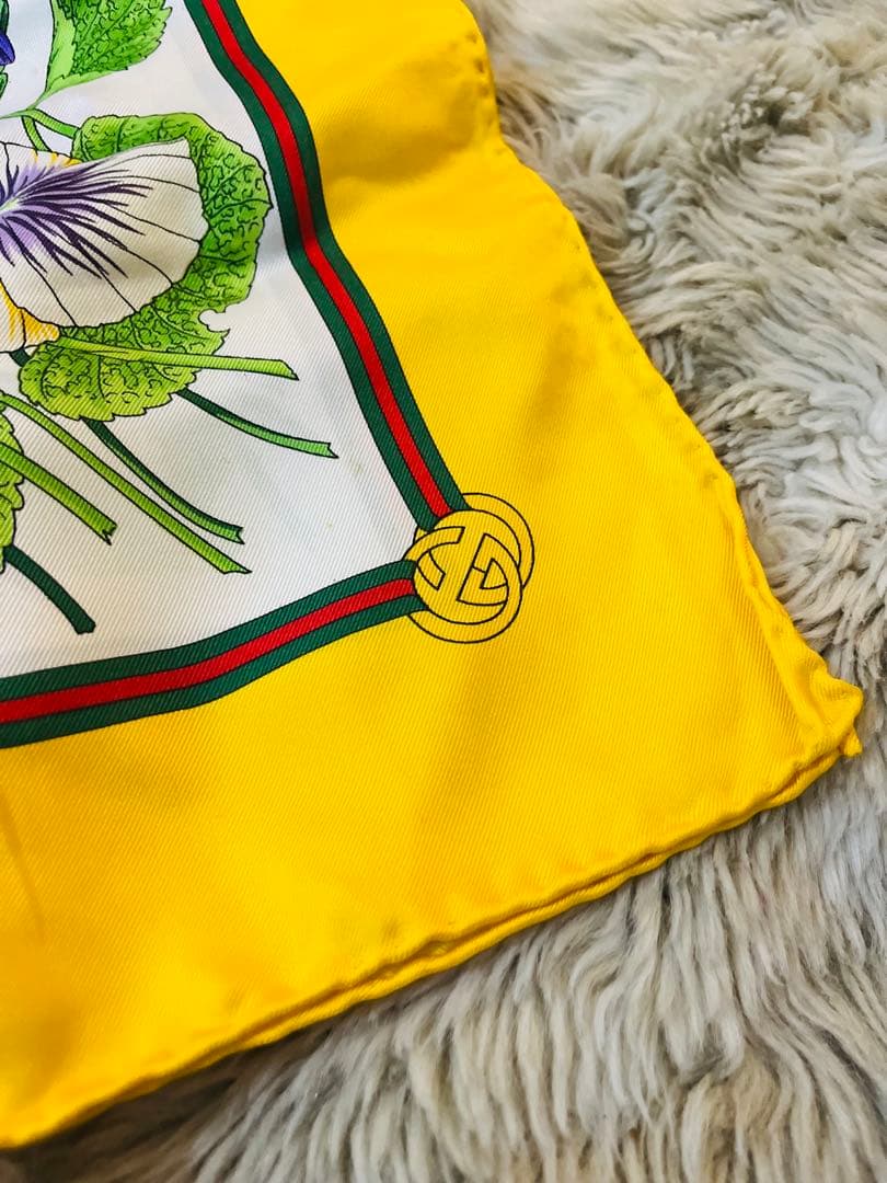 ☆★さま専用 24日まで【GUCCI】大判 シルク スカーフ 花柄 ボタニカル