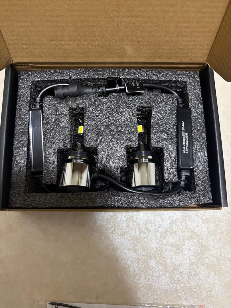 HID LEDフォグランプ　未使用