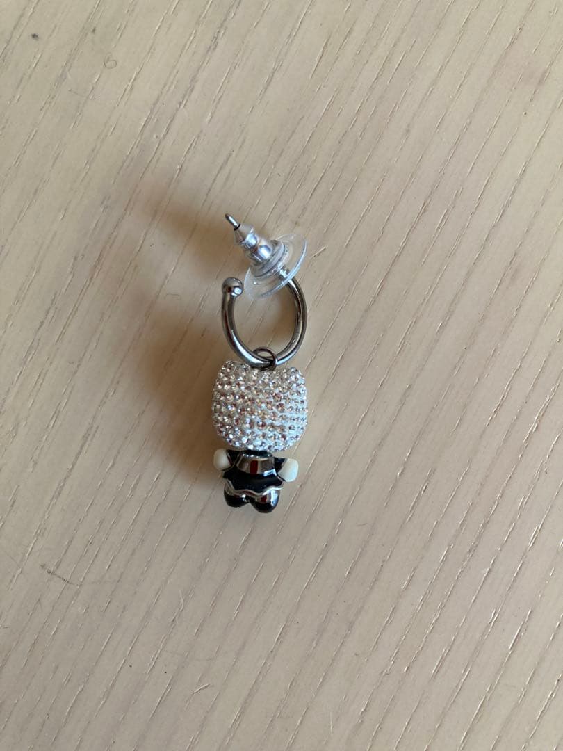 ハローキティピアス
