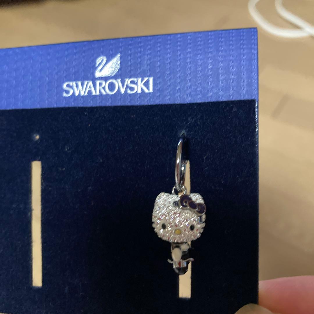ハローキティピアス