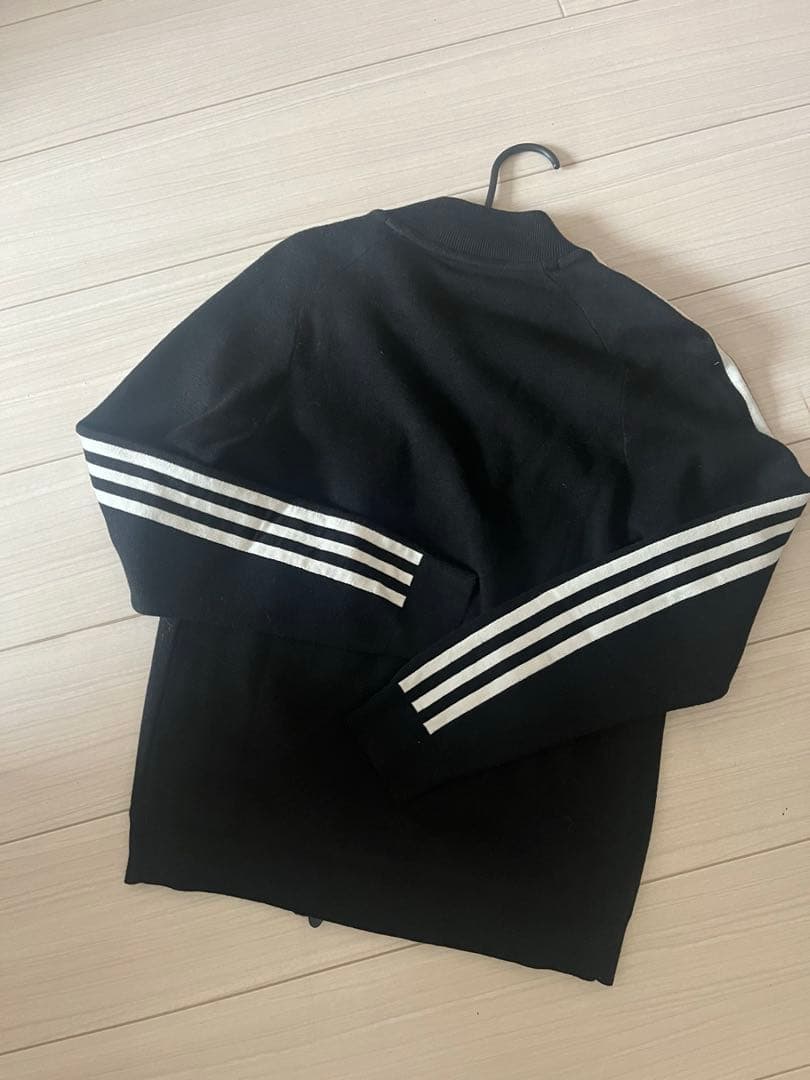 adidas ニット上下セット XS 黒　スカート
