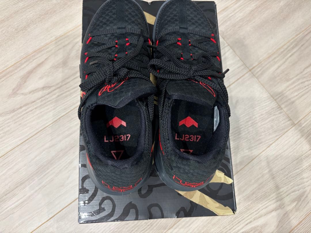 NIKE LEBRON 17 LOW 27cmブラック／レッド