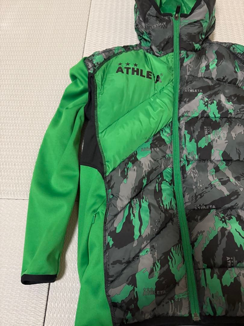 アスレタATHLETA フード付きジャケット ダウン グリーンカモ Sサイズ