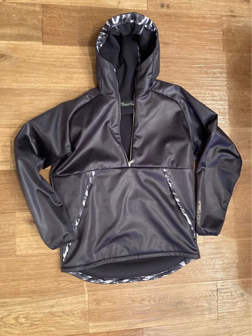 けーてん Under Armour 黒 ストレッチウェア 上下 フード付き