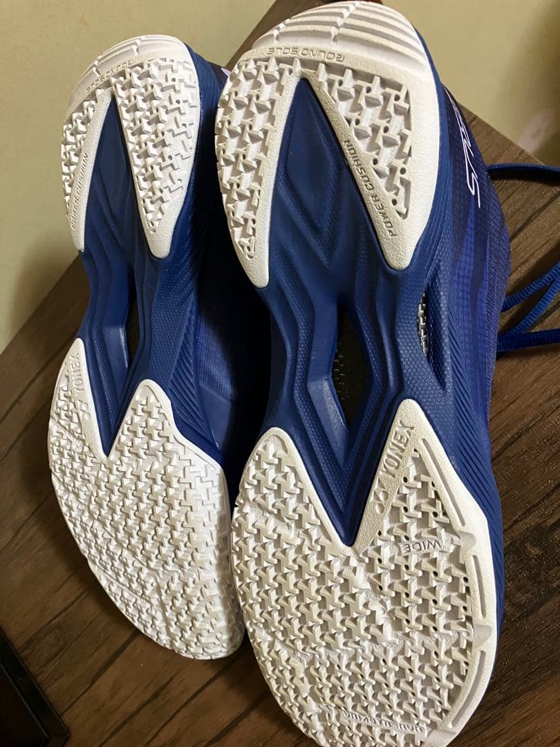 【極美品／正規品】YONEX エアラスZ ワイド 4E 25cm