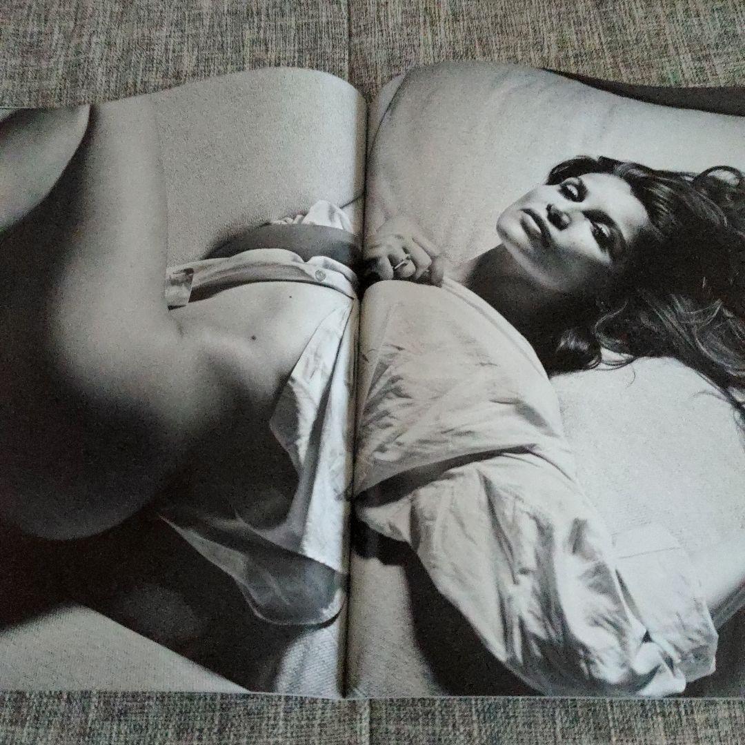lui magazine Laetitia　Casta