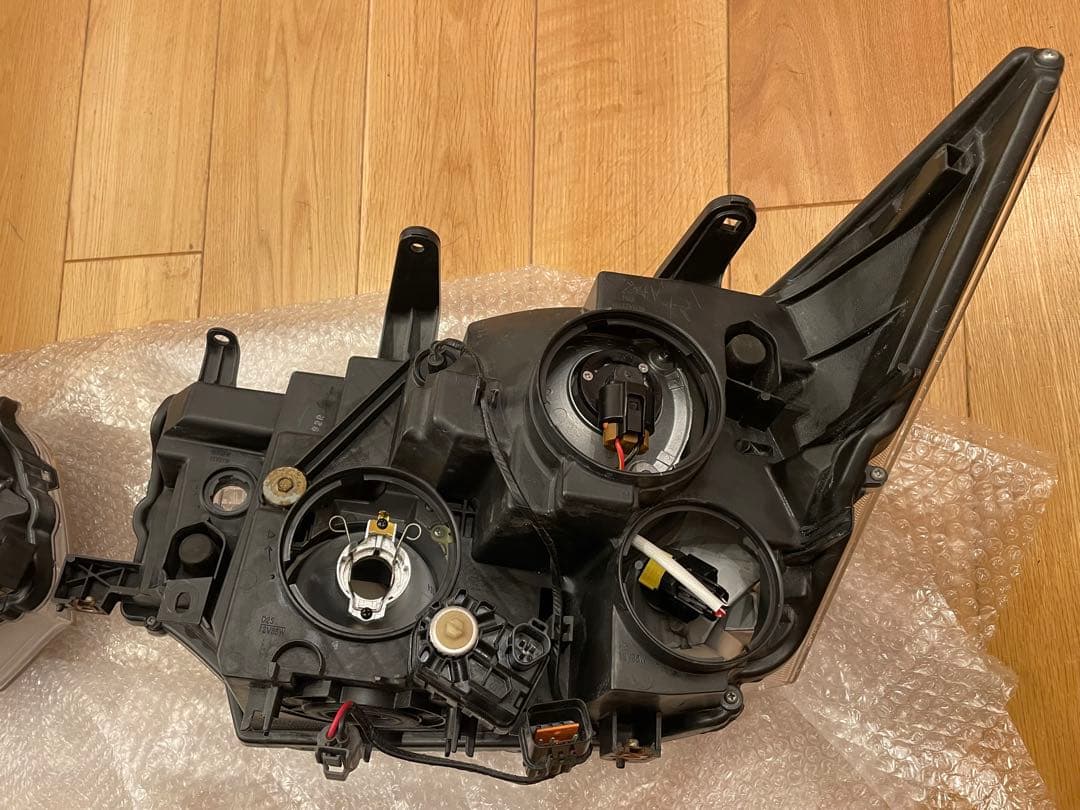 デリカ D5 ヘッドライト 左右 コーティング済