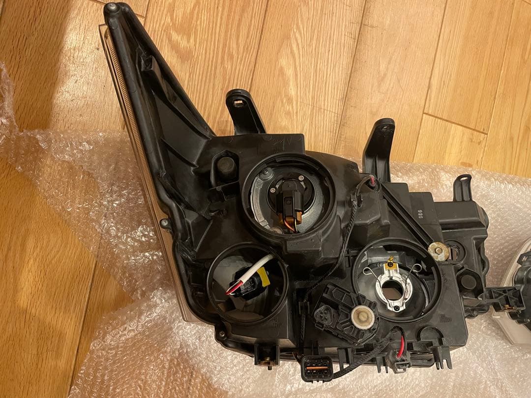 デリカ D5 ヘッドライト 左右 コーティング済