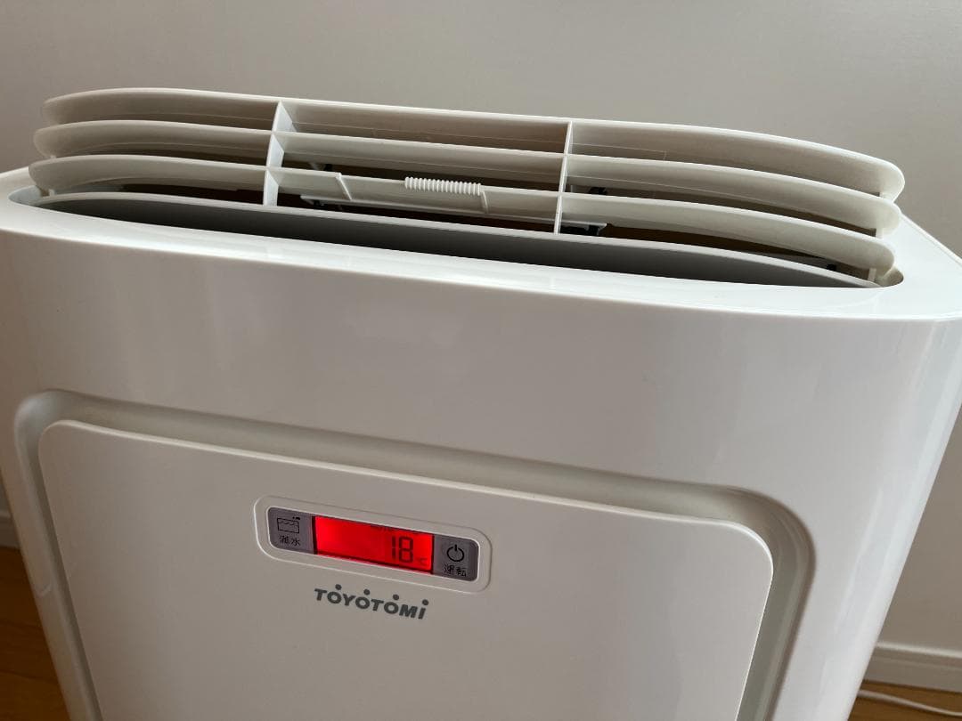 トヨトミ スポット冷暖エアコン　TAD−22KW 【20年製】　工事不要