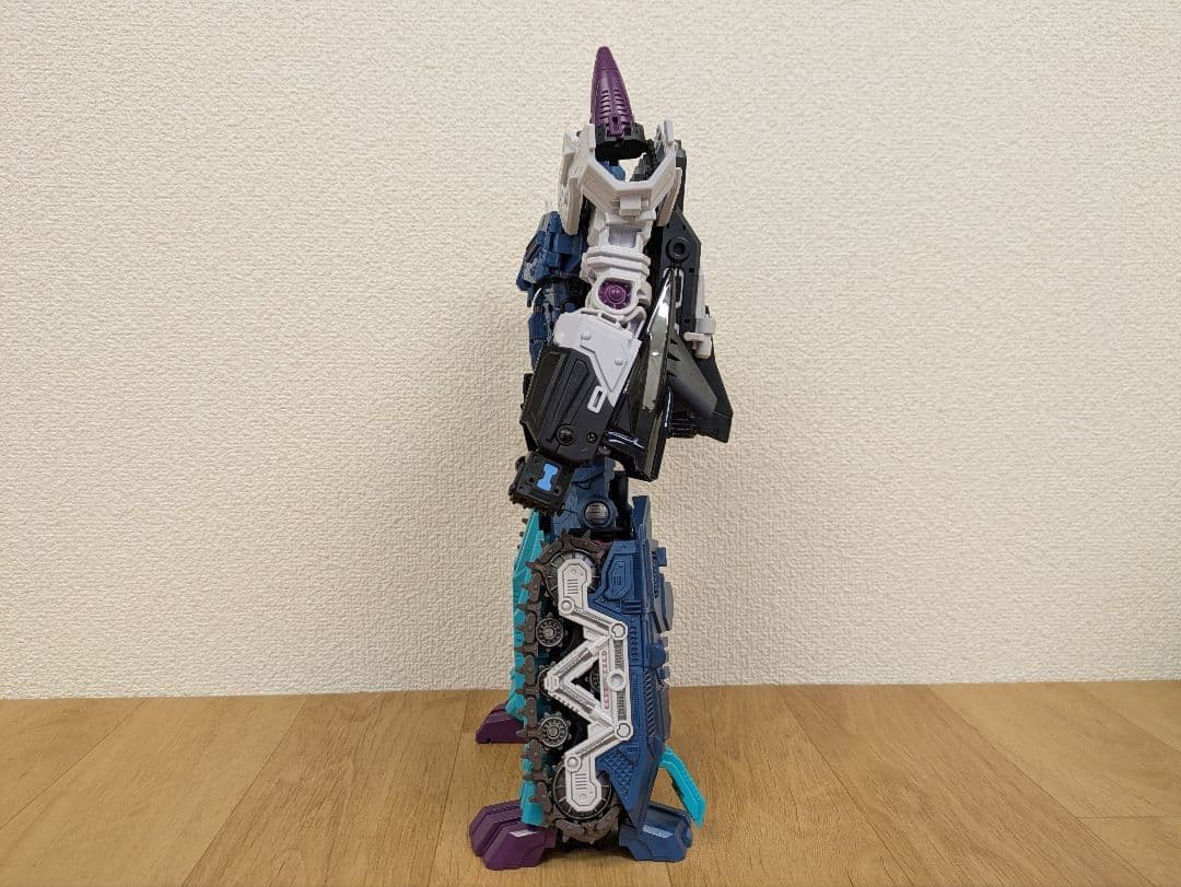 MMC R-17 CARNIFEX オーバロード似