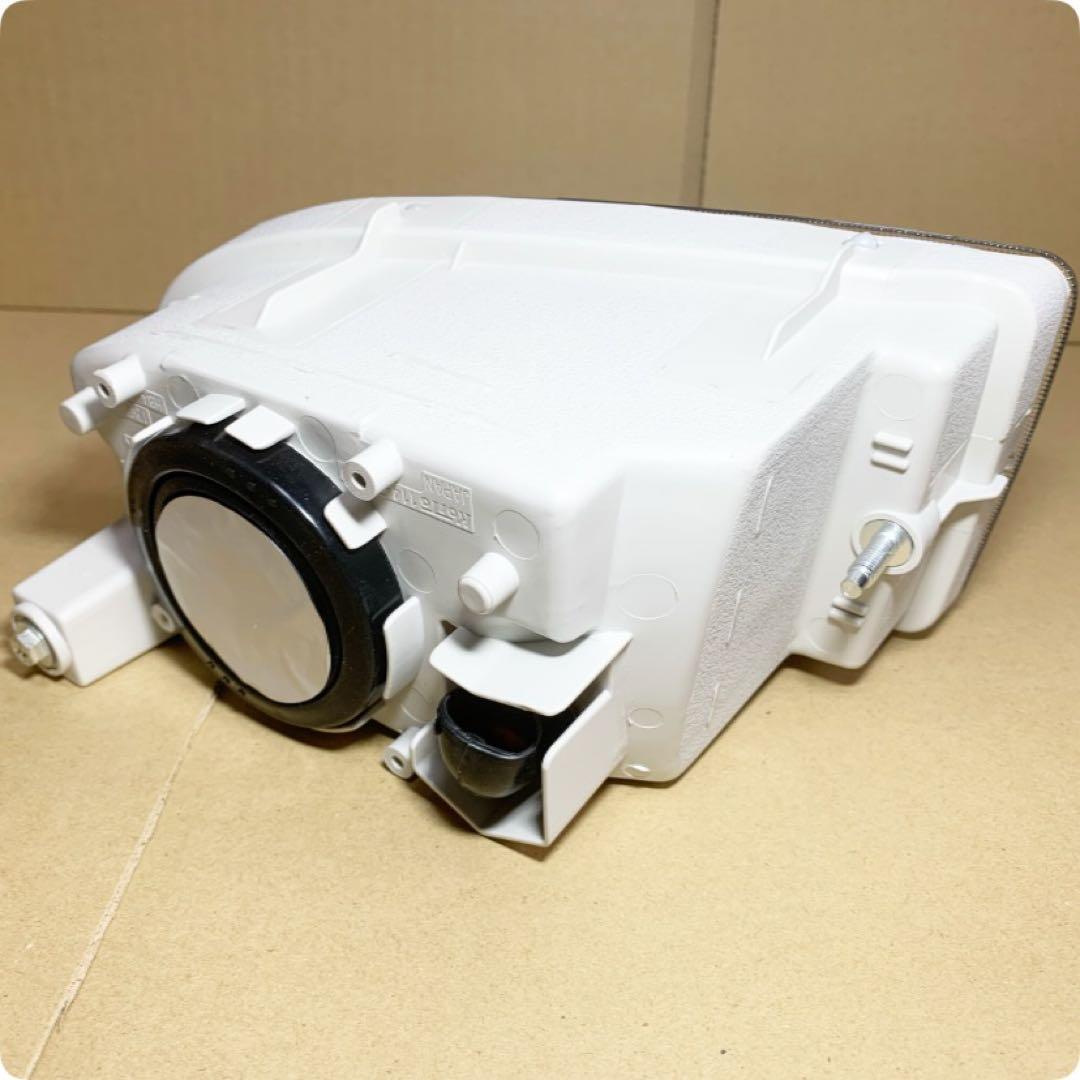 未使用 TOYOTA純正 フォグランプ ランクル100 ランドクルーザー100