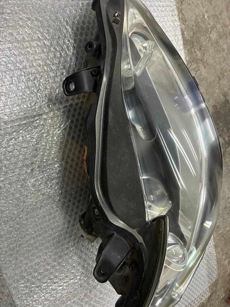 レクサス　CT ヘッドライト右 ユニット