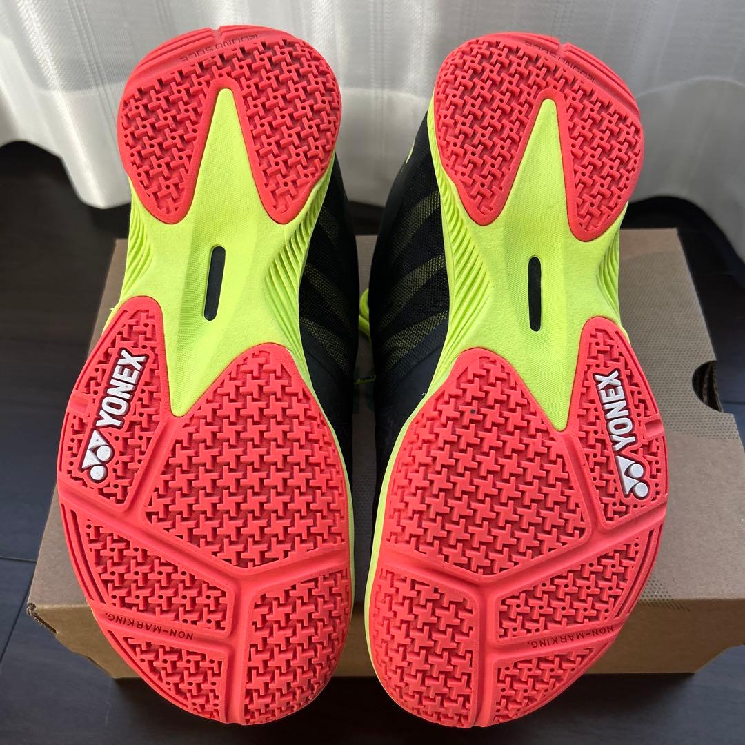 YONEX パワークッション　コンフォートZ 24.5バドミントンシューズ