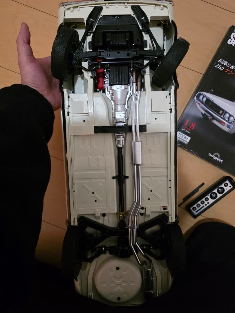 ディアゴステーニ1/8スカイライン2000 GT-R