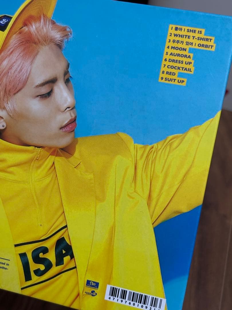 【最終値下】SHINee ジョンヒョン チョアShe is トレカとオマケつき