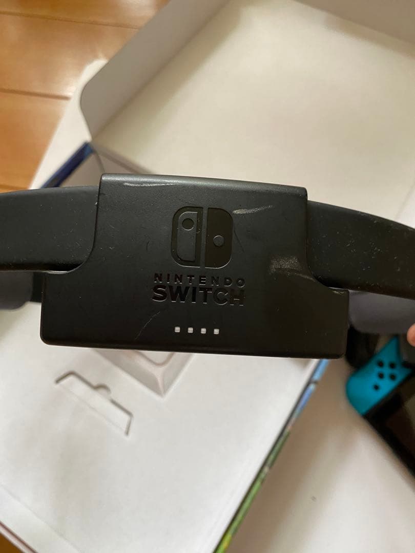 【美品】Nintendo Switch 青/赤 本体 おまけ付(ソフト、ケース)