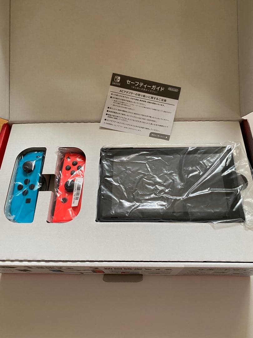 【美品】Nintendo Switch 青/赤 本体 おまけ付(ソフト、ケース)
