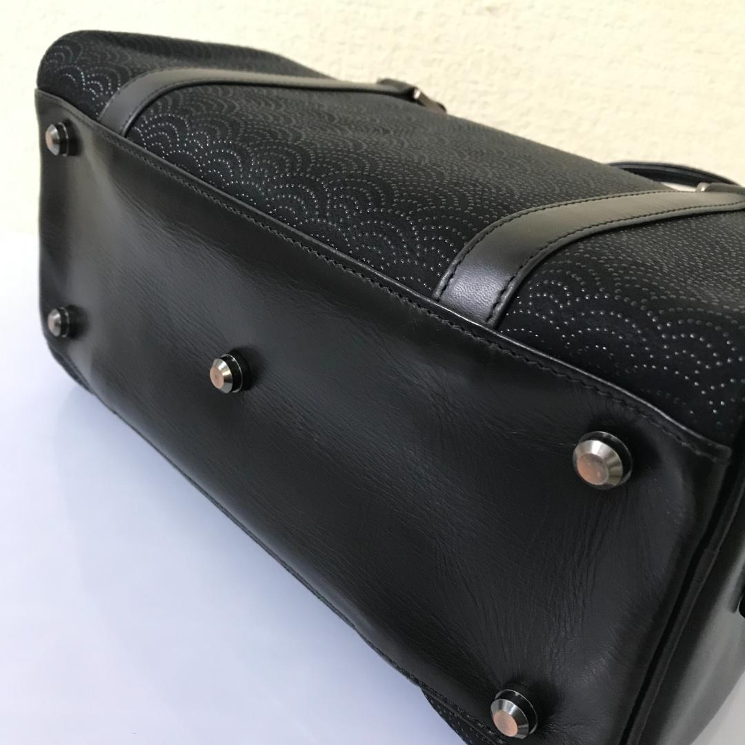 印傳屋 ハンドバッグ 鹿革 波模様